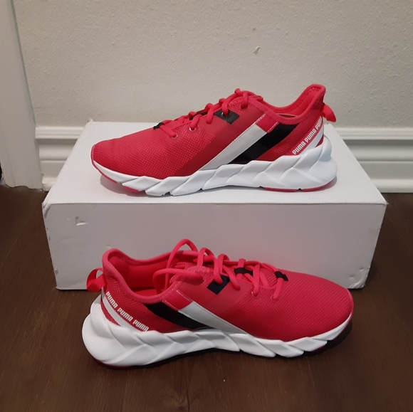 Puma - Picture 2 of 4